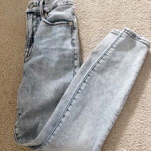 Good American light blue straight leg jeans